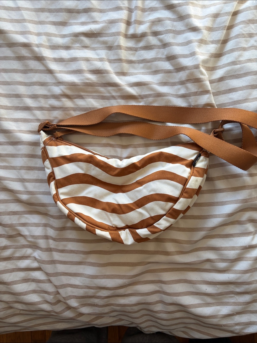 Uniqlo Women's Brown & White Striped Crossbody Bag - Picture 2 of 5